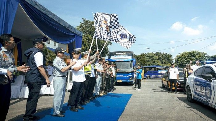Kemenhub Berangkatkan Peserta Arus Balik Mudik Gratis 2026
