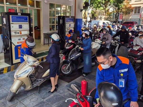 Vietnam Minta Bantuan Jepang-Korsel Amankan Pasokan Minyak