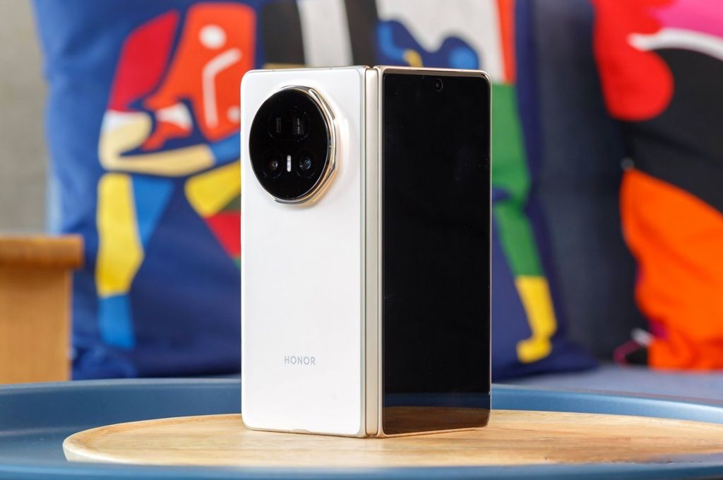 Honor Perkenalkan HP Foldable Tipis dan Konsep Robotik di MWC 2026
