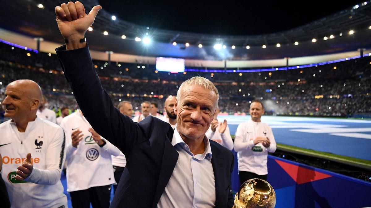 Prancis Siapkan Zinedine Zidane Gantikan Didier Deschamps?