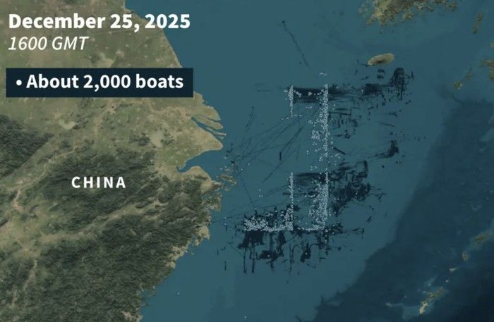 Formasi Aneh Ribuan Kapal di Laut China Timur Picu Kecurigaan