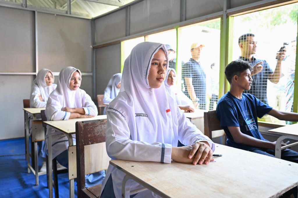 Ruang Kelas Darurat Tingkatkan Semangat Belajar di Bireuen