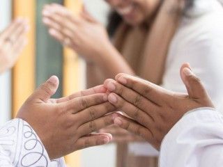 Memahami Makna Sebenarnya Minal Aidin Wal Faizin