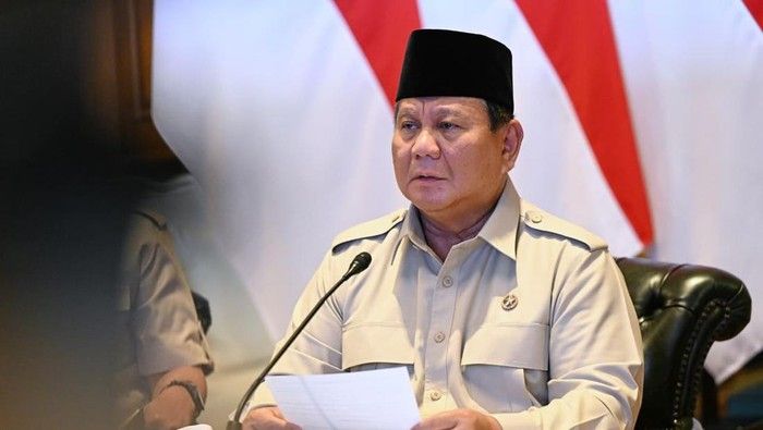 Prabowo Minta Masyarakat Tenang Hadapi Krisis Global