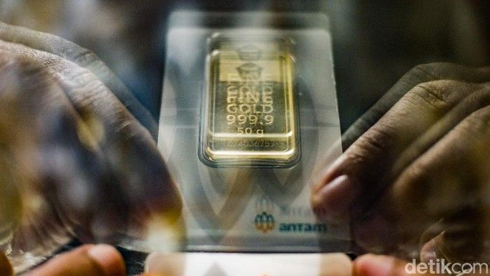 Harga Emas Antam Turun Jadi Rp 3.042.000 Per Gram 12 Maret 2026