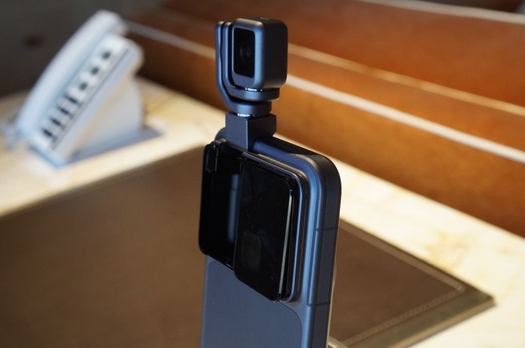 Honor Kembangkan Robot Phone dengan Kamera Gimbal dan AI