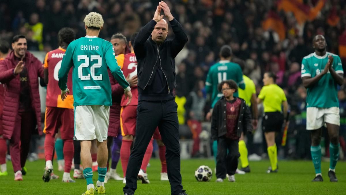 Arne Slot Akui Tanggung Jawab atas Kekalahan Liverpool