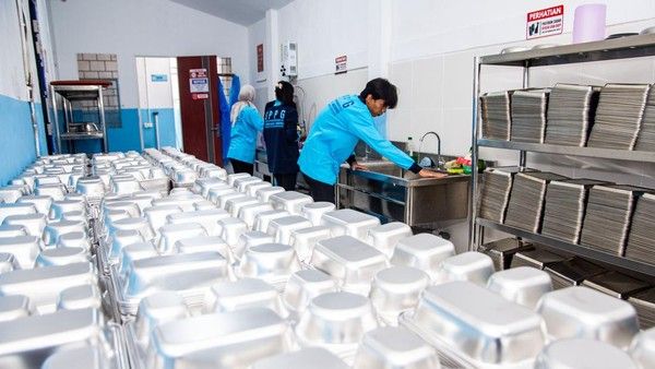 Pemerintah Setop Sementara Lebih 1.000 Dapur Makan Bergizi