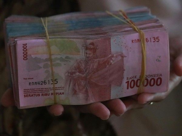 Krisis Moneter 1998: Rupiah Anjlok dan Dampaknya ke Ekonomi