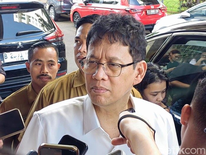 Menkeu Purbaya Kritik Ekonom yang Ramalkan Harga Minyak US$200