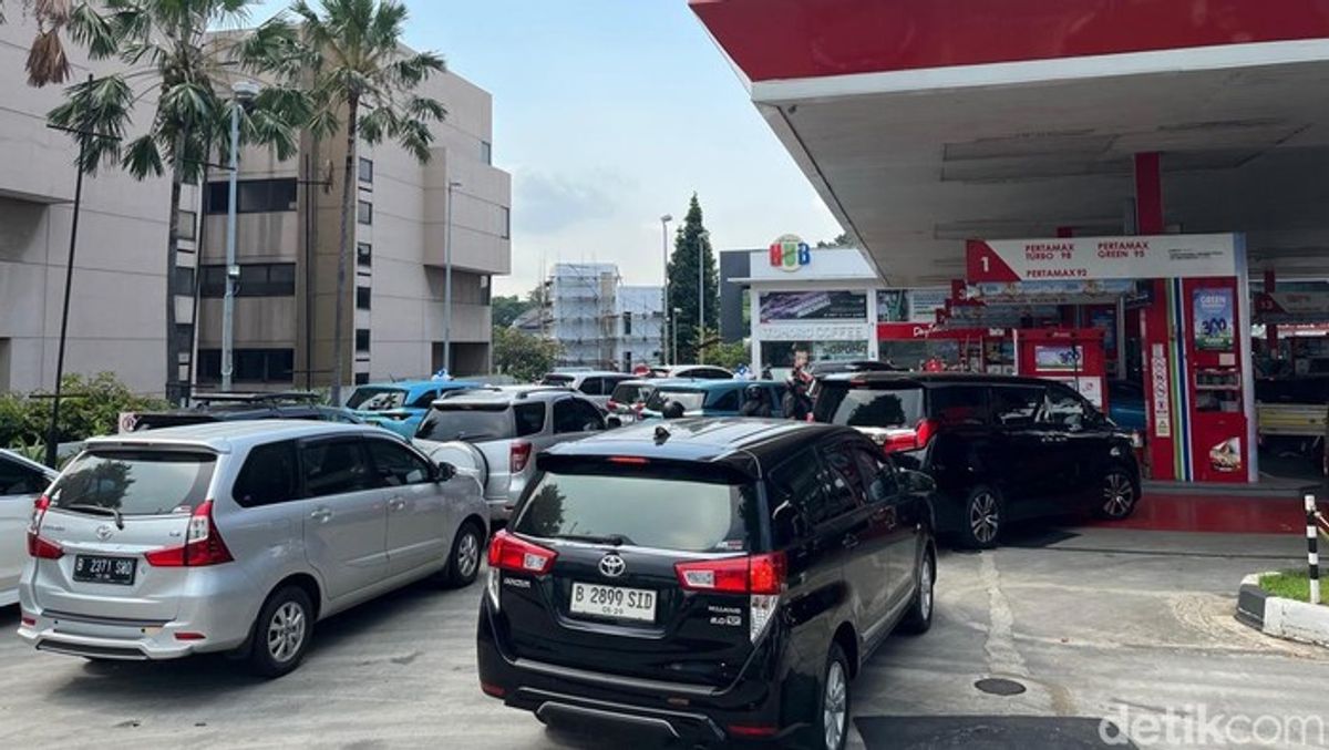 Pemerintah Batasi Pembelian BBM Subsidi 50 Liter per Hari untuk Mobil Pribadi