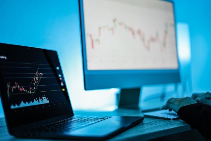 IHSG Ditutup Negatif, Investor Asing Catat Beli Bersih Rp905 Miliar
