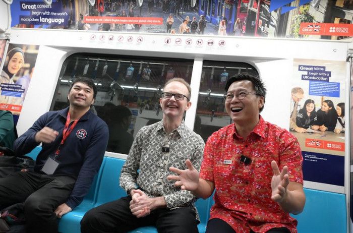 Gerbong MRT Jakarta Disulap Jadi Ruang Kelas Kampus Inggris Hingga Maret 2026