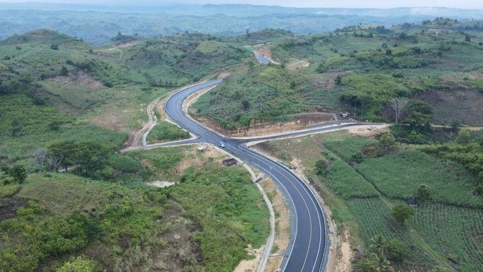 Jalan Lintas Selatan Blitar Ruas Pantai Serang-Sumbersih Selesai