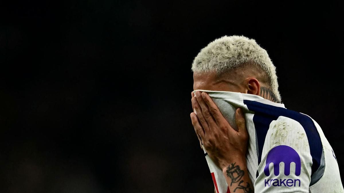 Tottenham Hotspur Terancam Degradasi, Pelatih Tolak Bahas Tekanan