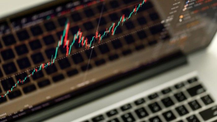 IHSG Bergerak Dua Arah di Level 7.300-an pada 12 Maret 2026
