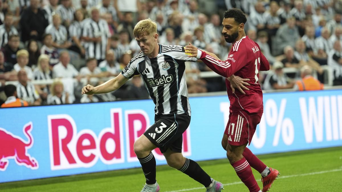 Liverpool Pertimbangkan Rekrut Lewis Hall dari Newcastle