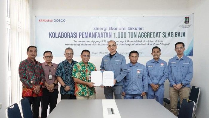 Krakatau Posco Salurkan 1.000 Ton Slag Baja ke Cilegon