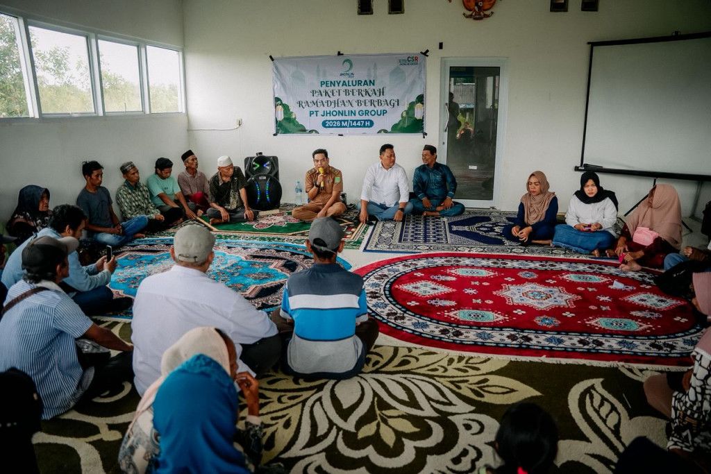 Jhonlin Group Salurkan 2.000 Paket Sembako Ramadan 2026