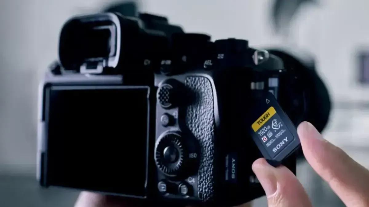 Sony Hentikan Pesanan Kartu Memori CFexpress dan SD Mulai 27 Maret 2026