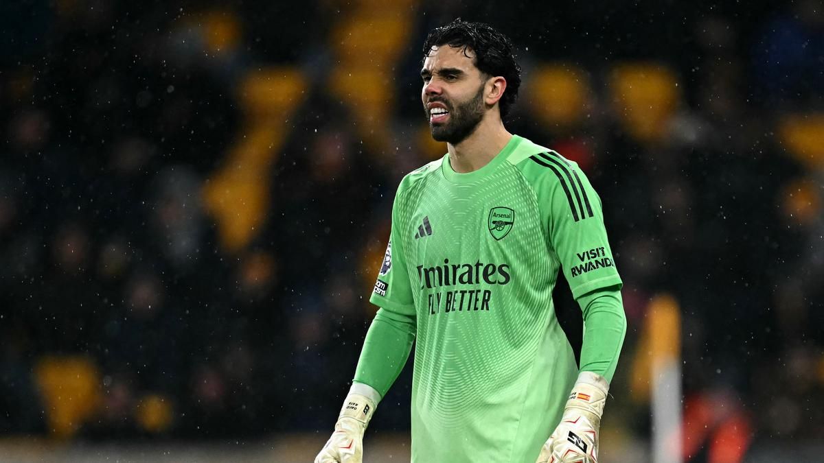 Aturan Baru Sepak Bola: Kiper Ulur Waktu, Tim Dihukum?