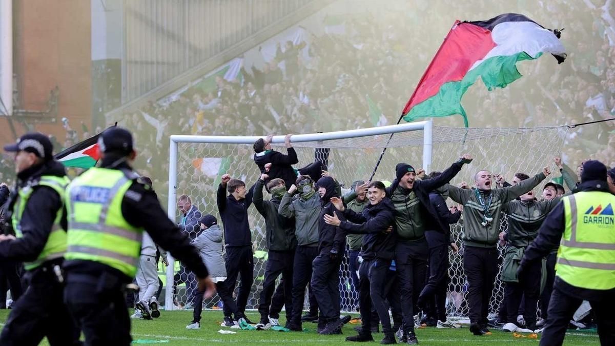 Ricuh, Laga Rangers Vs Celtic diwarnai Serangan Suporter