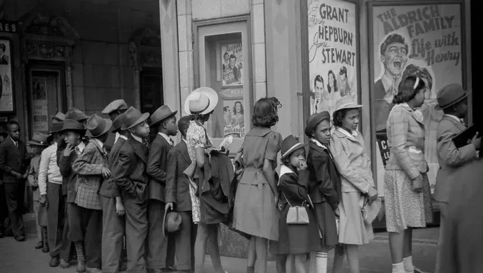 Netizen Heboh Temukan Objek Mirip iPad di Foto Tahun 1941