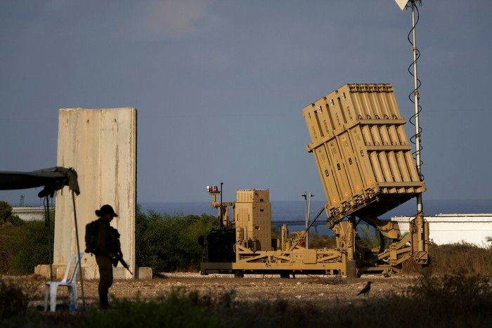Serangan Rudal Iran di Israel Lukai 180 Orang