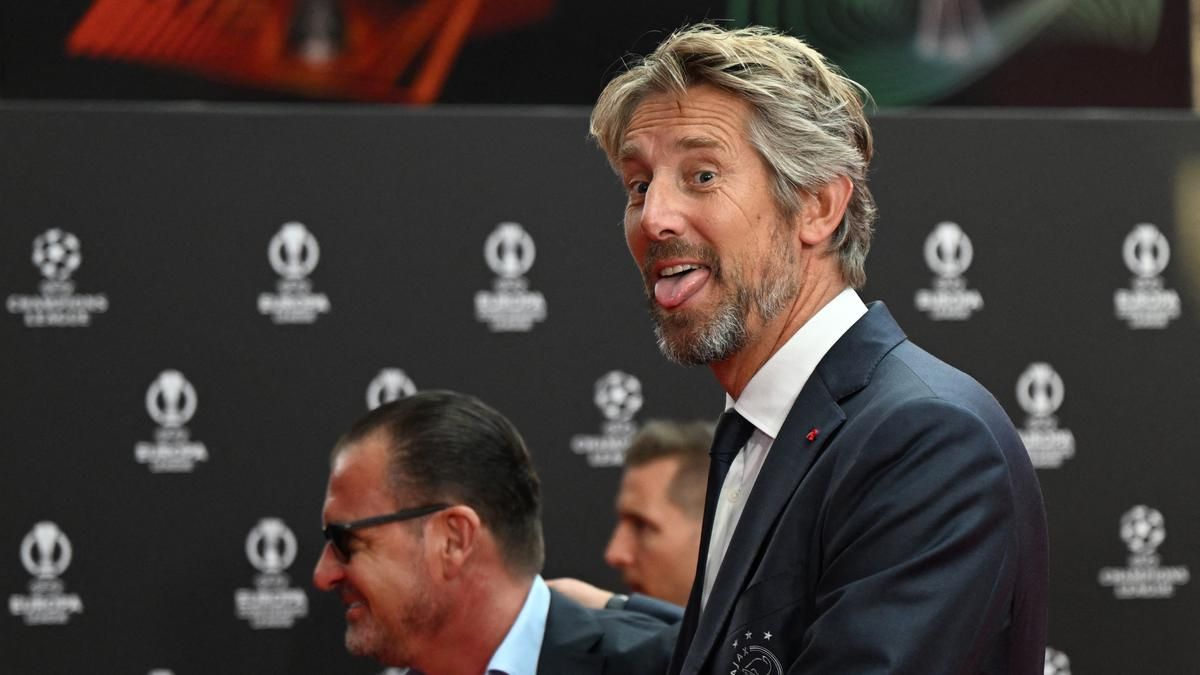 Edwin van der Sar Ungkap Louis van Gaal Manajer Terbaiknya
