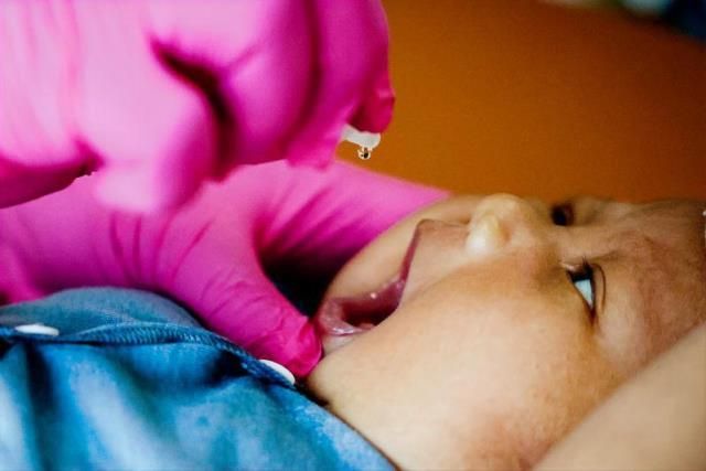 Imunisasi sebagai Investasi Masa Depan: Indonesia Akhiri KLB Polio