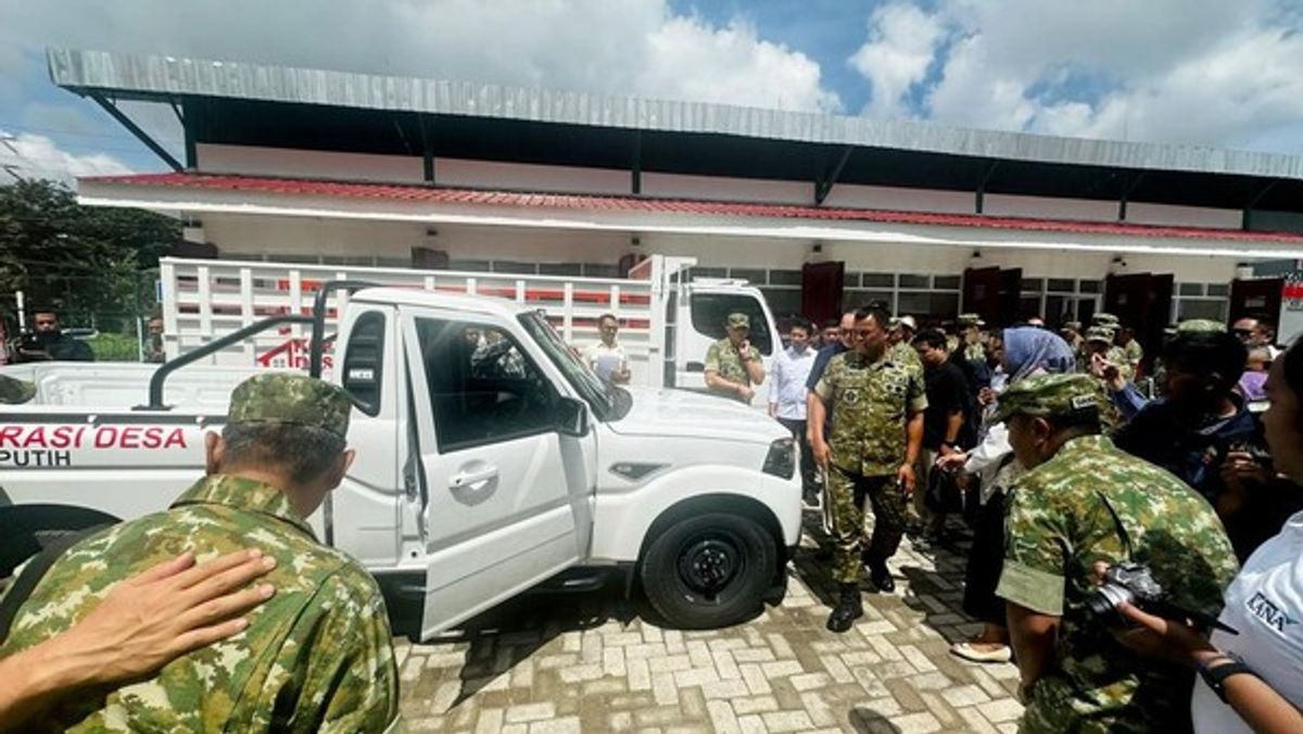 3.135 Koperasi Desa/Kelurahan Terima Mobil Pickup Impor India