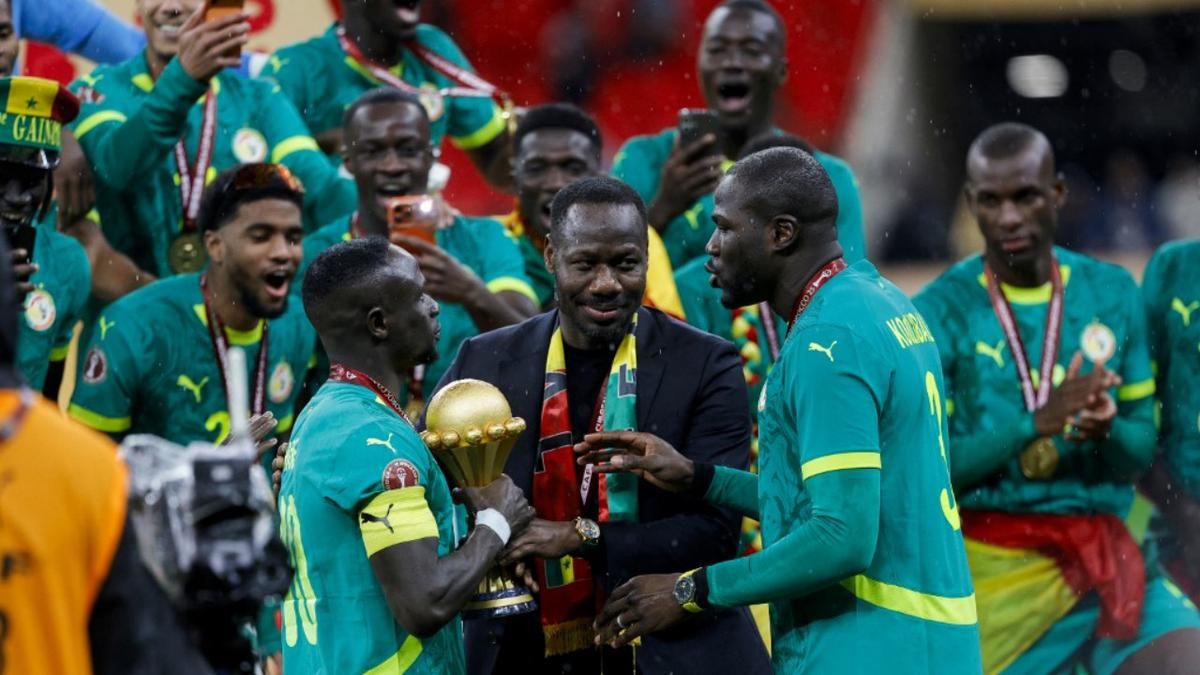 Senegal Pamer Trofi Piala Afrika di Paris Meski Gelar Dicabut CAF