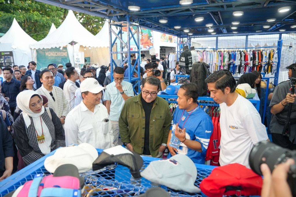 Menteri Ekraf Apresiasi Kreativitas Anak Muda di Banten Creative Fest 2026