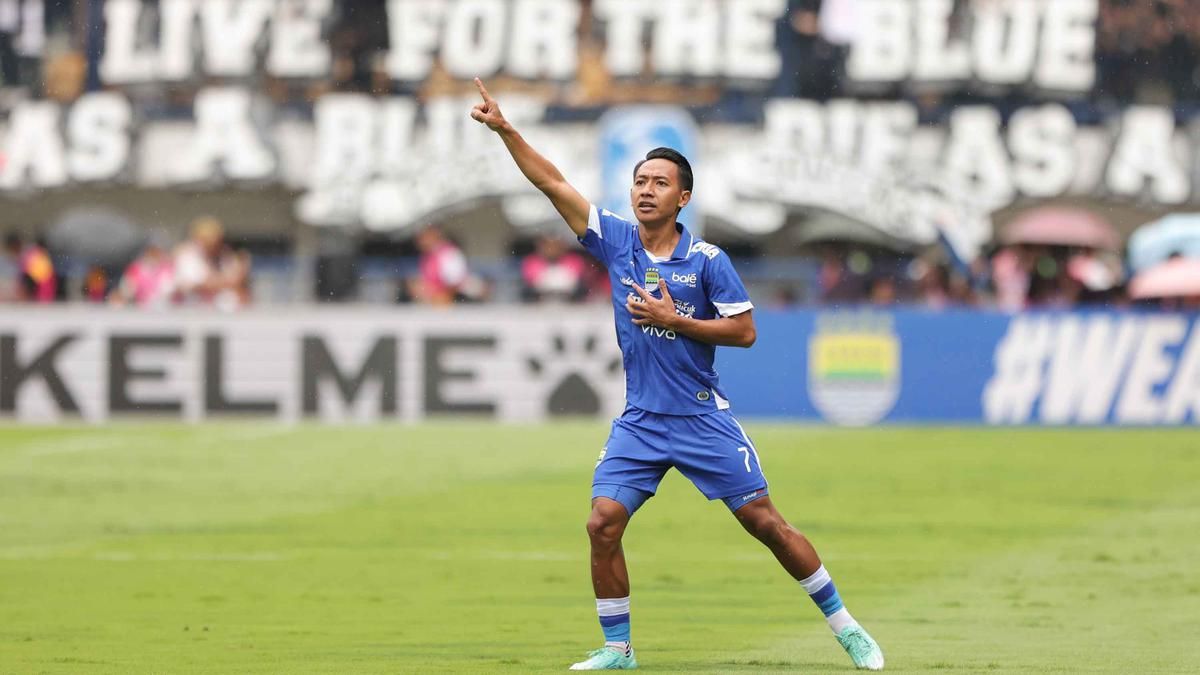 Beckham Putra Buktikan Diri Lewat Prestasi di Sepak Bola