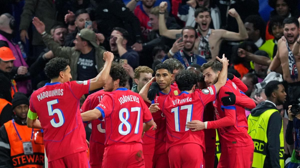 Luis Enrique Terkejut PSG Unggul Telak atas Chelsea