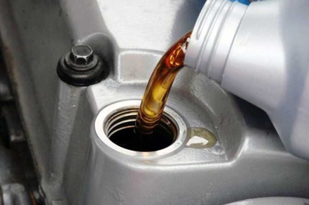 Kapan Idealnya Ganti Oli Motor Matic?