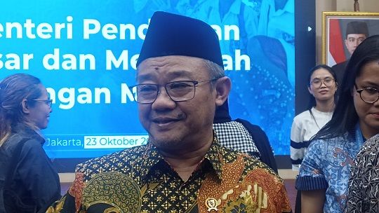 Mendikdasmen Imbau Siswa Batasi Screen Time saat Libur Lebaran 2026