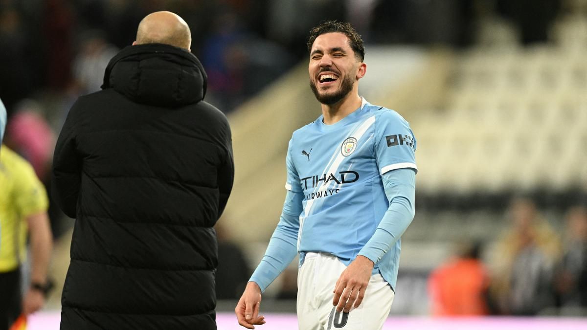 Aksi Juggling Rayan Cherki di Final Carabao Cup Tuai Kritik