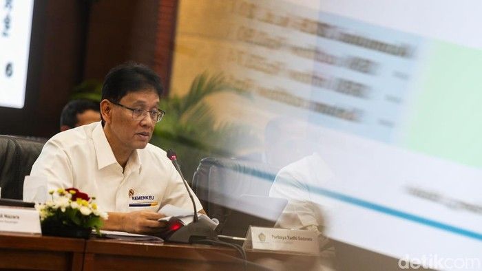 Respons Menkeu Soal Rupiah: Dolar AS Jinak di Bawah Rp 17.000