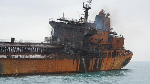 Iran Serang Dua Kapal Tanker di Irak, Pasokan Minyak Terganggu