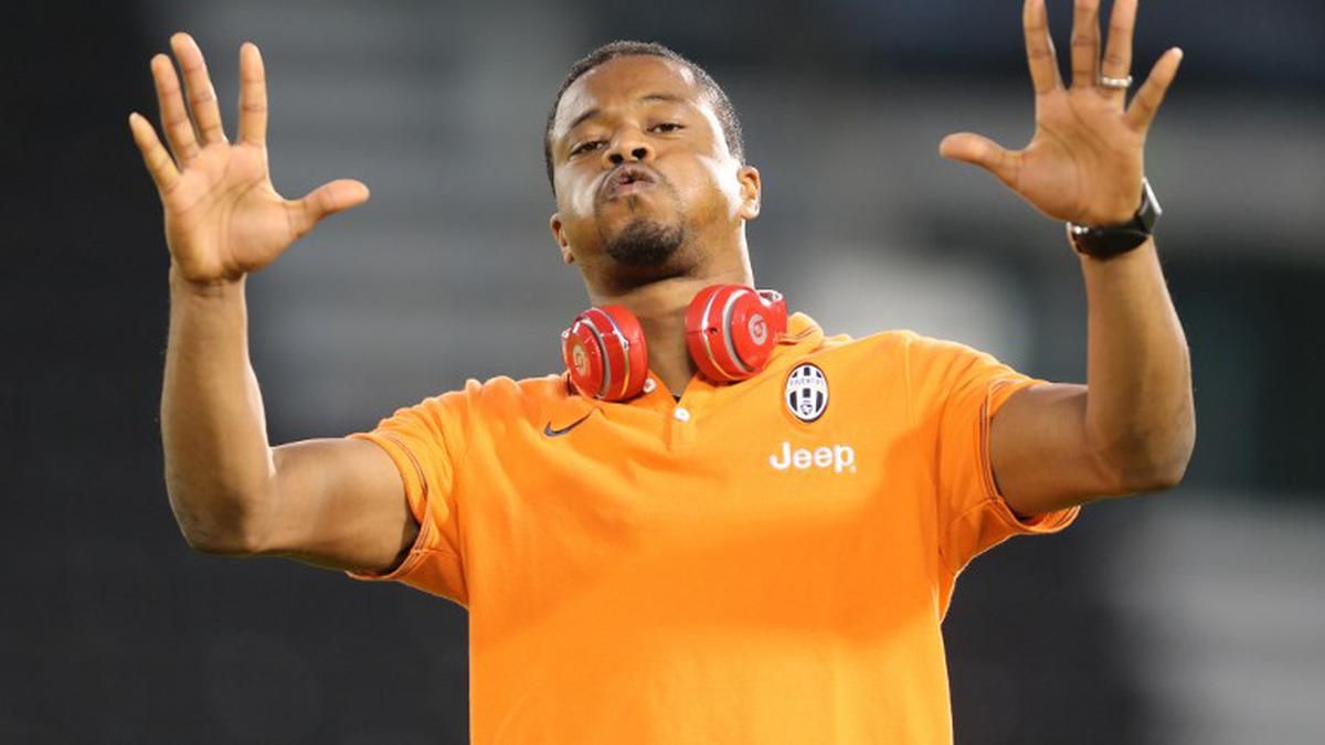 Evra Kritik Scholes Soal Komentar untuk Michael Carrick