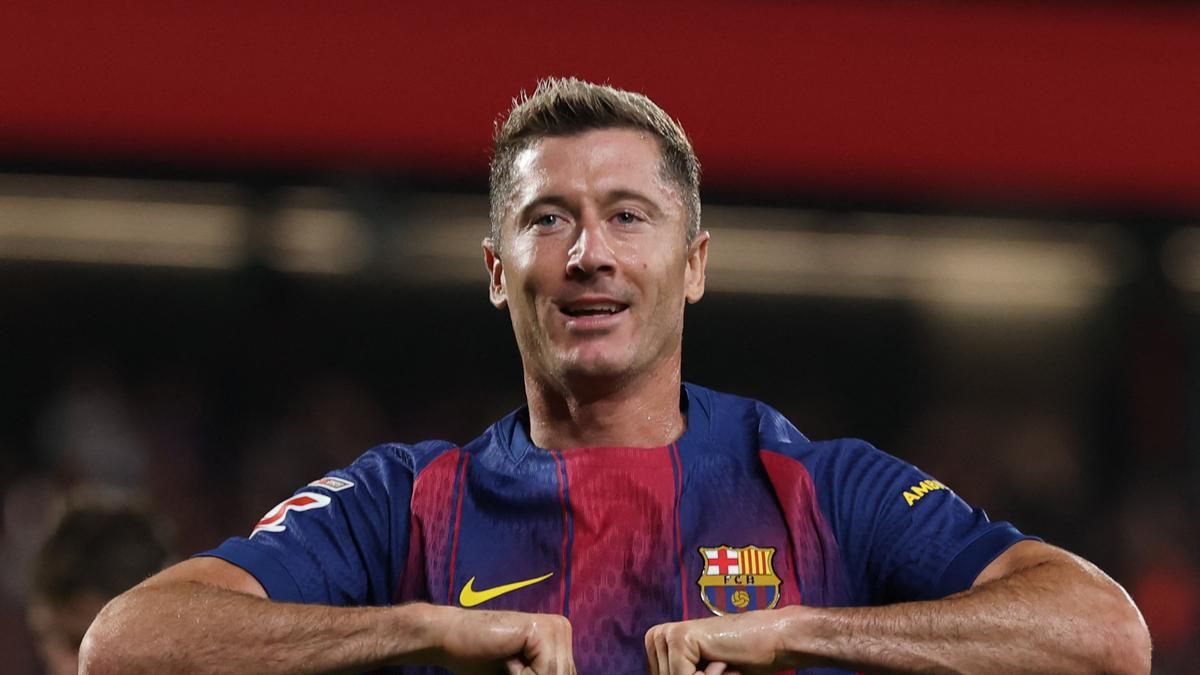 Lewandowski Belum Putuskan Masa Depannya di Barcelona
