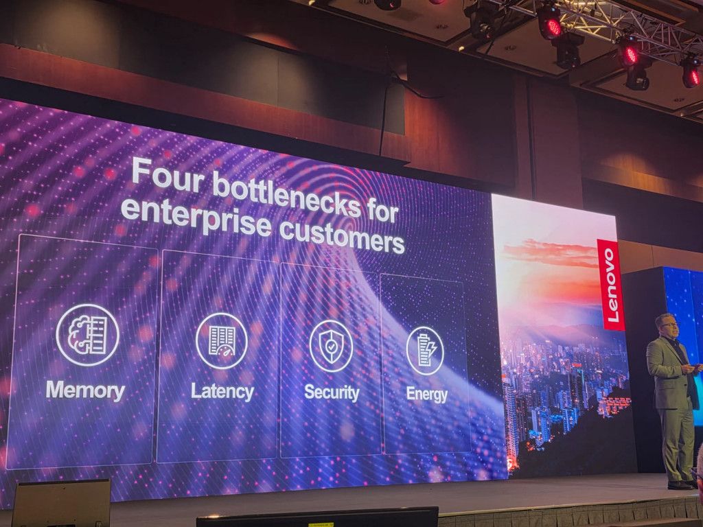 Lenovo Hadirkan Dua Teknologi AI Baru di Tech World 26
