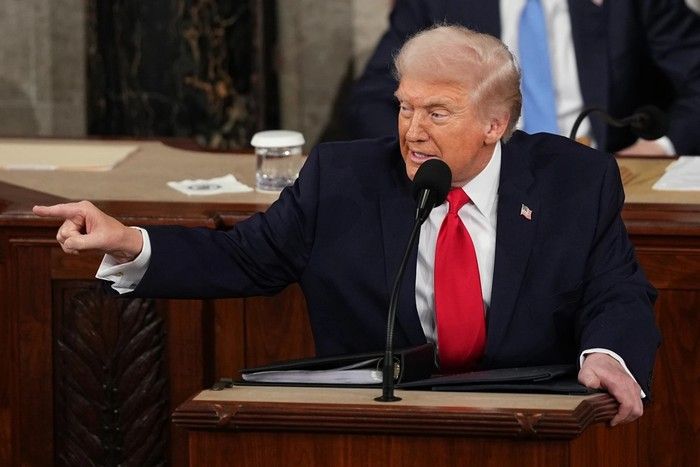 Trump Perintahkan Penghentian Teknologi AI Anthropic
