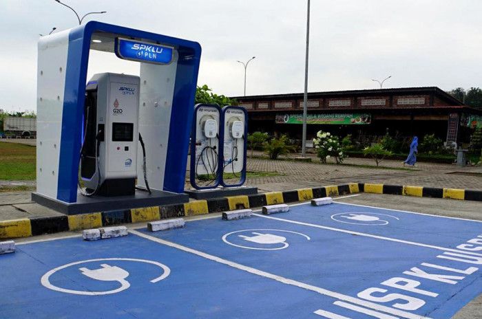 PLN Siapkan Ribuan SPKLU Dukung Mudik Lebaran 2026