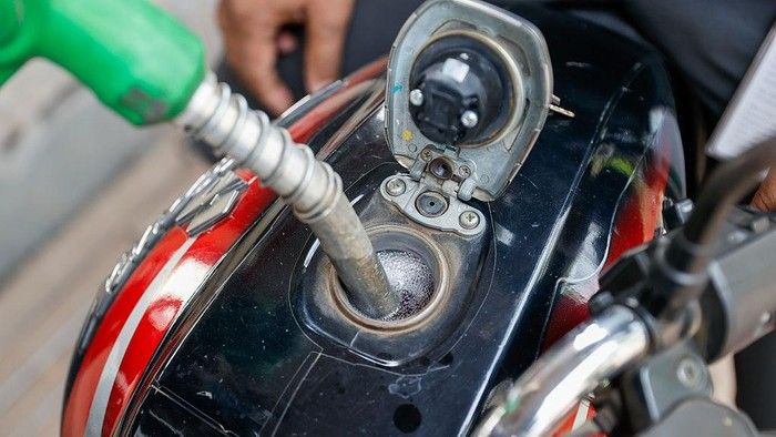 Iran Pangkas Kuota BBM Akibat Serangan AS dan Israel