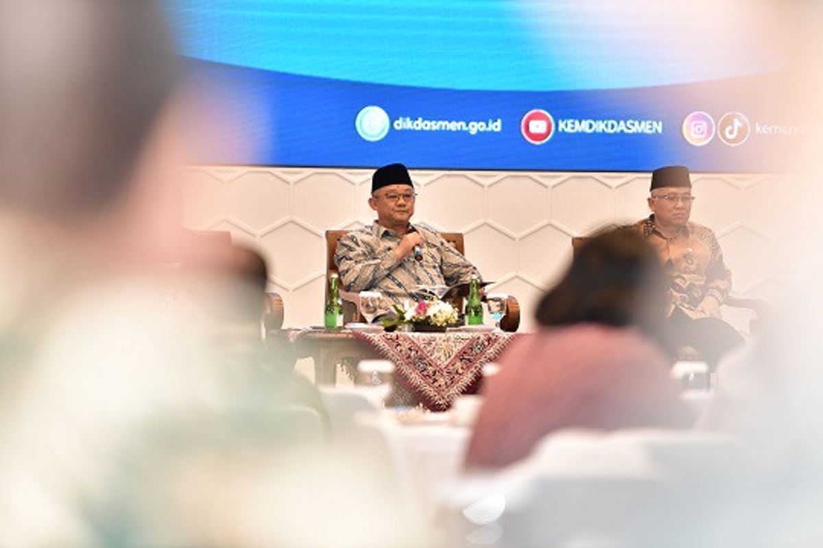 Mendikdasmen Abdul Mu’ti Bagikan Kisah Mudik Penuh Kenangan