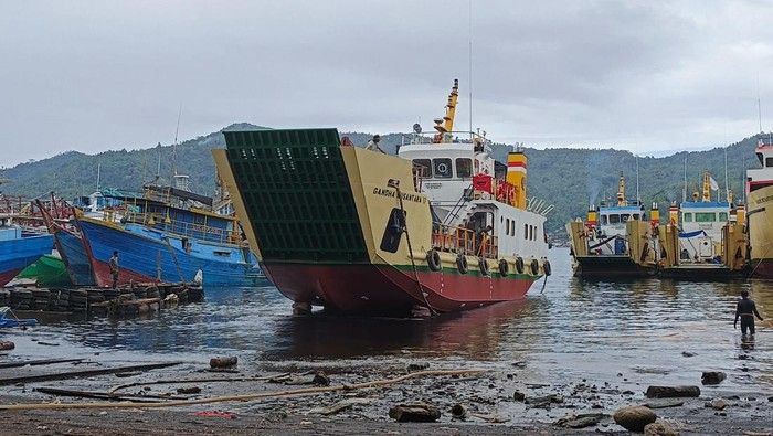 Kapal PELNI Alami Insiden Akibat Cuaca Buruk di Maluku Utara