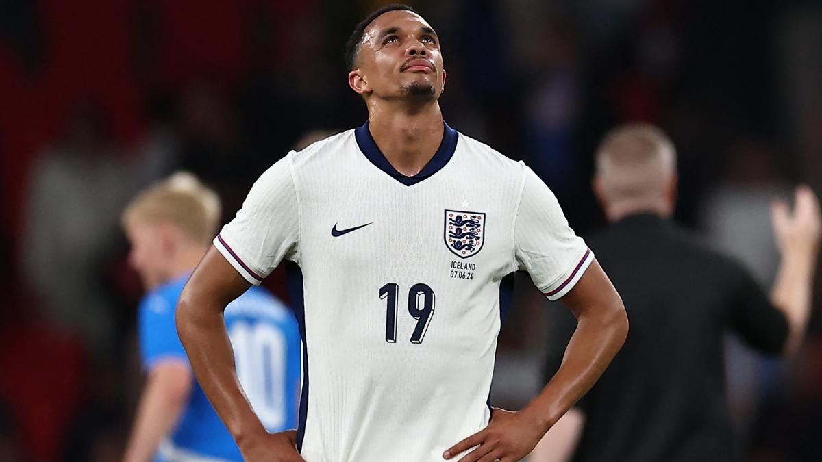 Gerrard Terkejut Trent Alexander-Arnold Tak Masuk Timnas Inggris