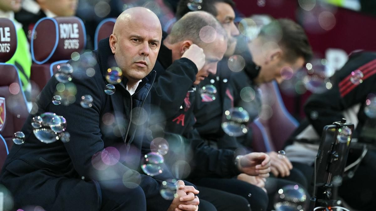 Arne Slot Tegaskan Solidaritas Liverpool di Tengah Masa Sulit